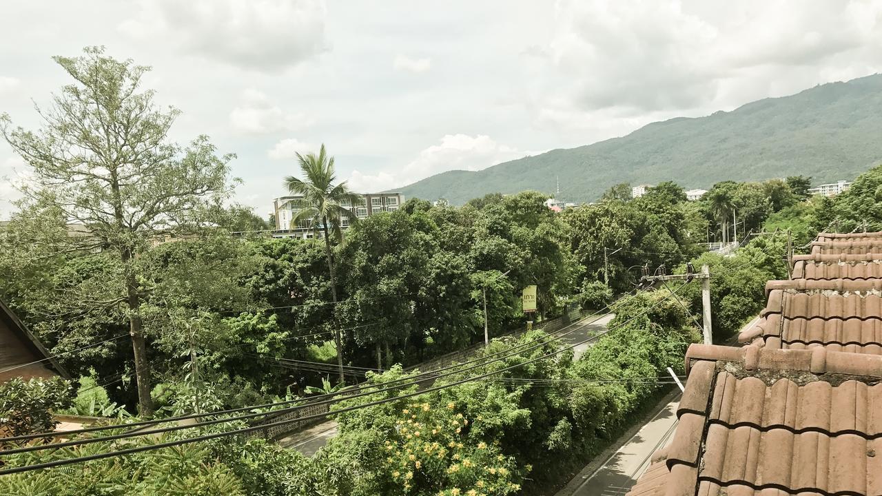 The Doze Chiang Mai Hotel Exterior photo